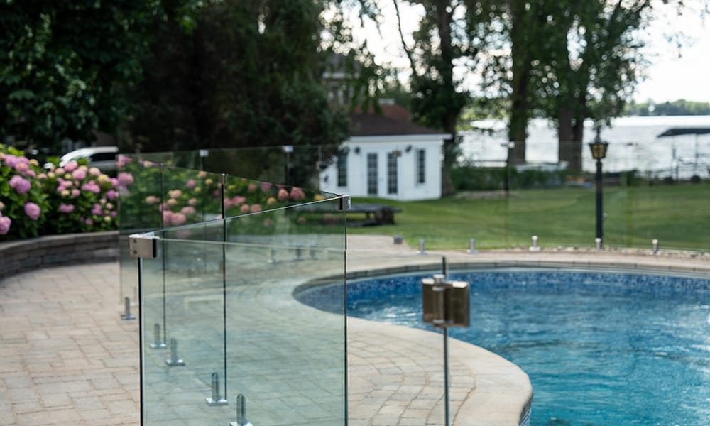 Clôture piscine Brossard Longueuil Boucherville